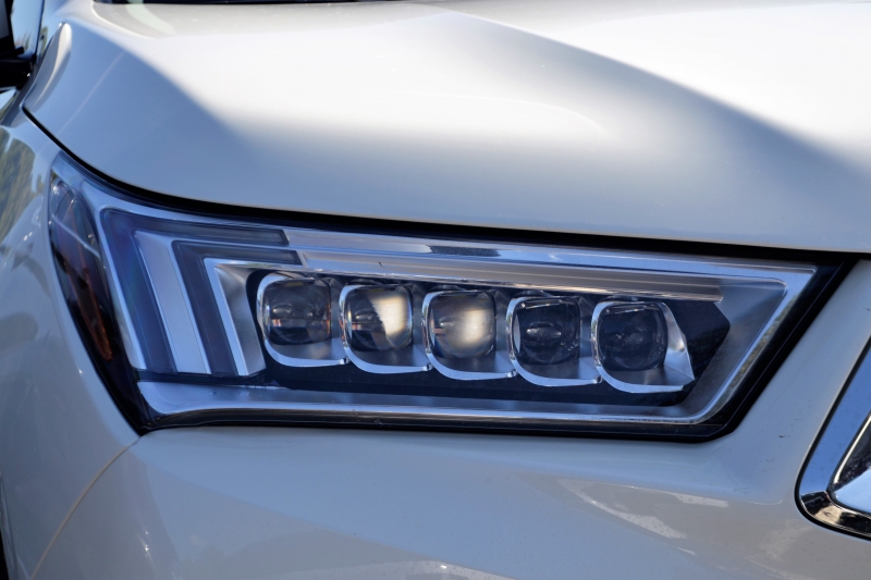 concession-BRIANCONNET-min_acura-headlamp-2834131